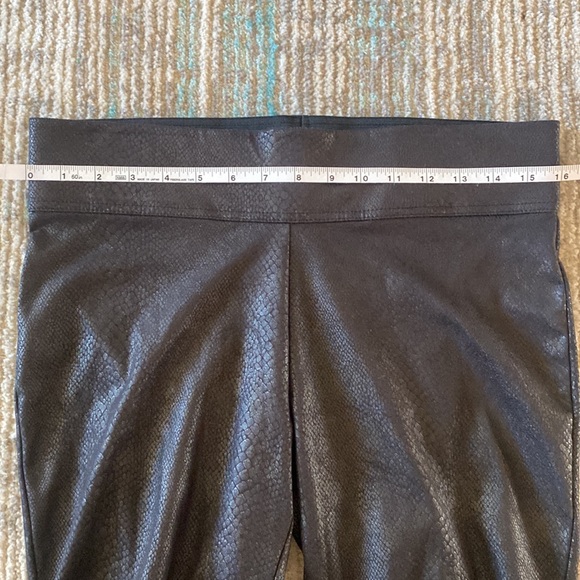 MeMoi High Waisted Morrison Snakeskin Legging - Picture 7 of 11